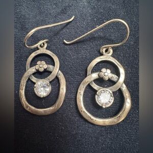 ❌❌SOLD❌❌925 Dangle earrings with Cz